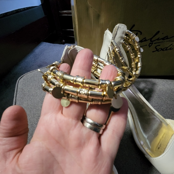 Sandals - Picture 4 of 6